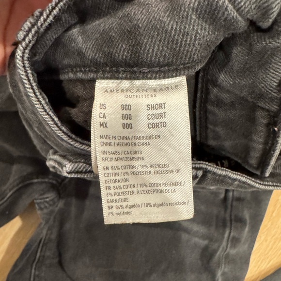 COPY - Black American Eagle Ripped Jeans High Rise - Picture 6 of 8